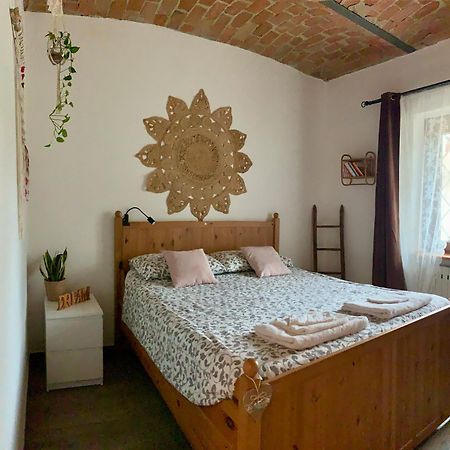 La Casa Rosa Leilighet Piobesi d'Alba Eksteriør bilde